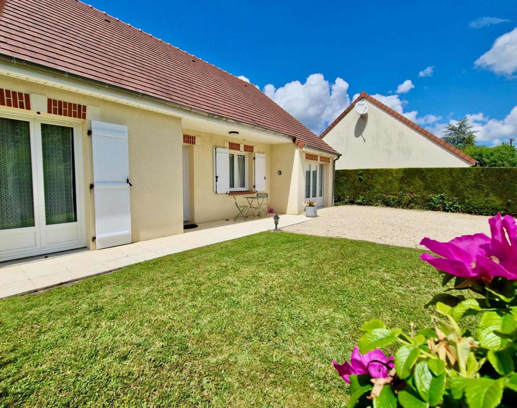 Gite Basilic Saint-Aignan  Luaran gambar